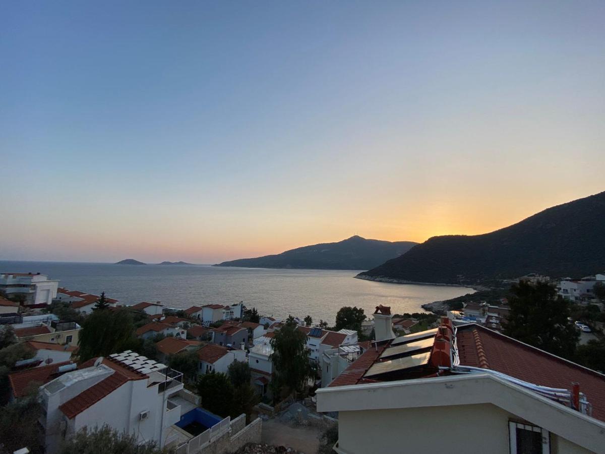 Shared Pool Flat Located 3 Min To Beach In Kalkan Apartment Exterior photo