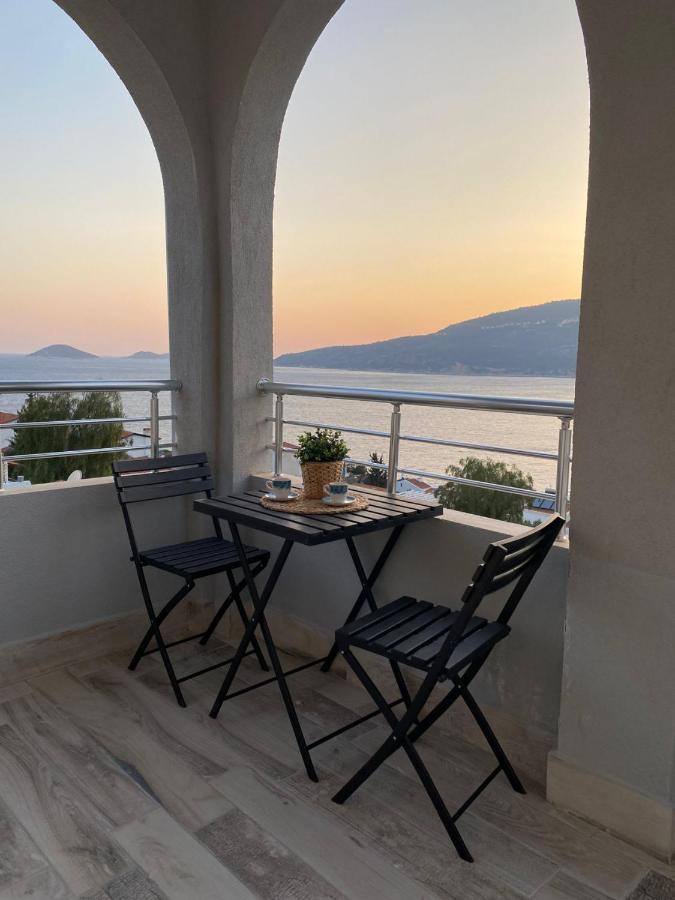 Shared Pool Flat Located 3 Min To Beach In Kalkan Apartment Exterior photo